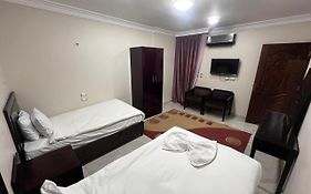 Global Comfort Inn
